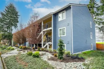 Welcome to the Current Condominium complex, a well-maintained friendly community located in desirable Bellevue area.