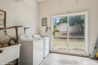 Laundry ADU_Shop