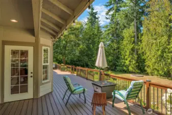 Door to the kitchen. What a perfect spot for relaxing!
