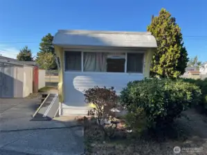 Mature landscaping