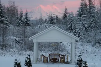 Pavilion with Mt. Rainier view.