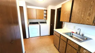 and washer and dryer stay