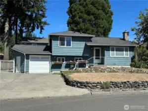 Front of this fabulous home.
