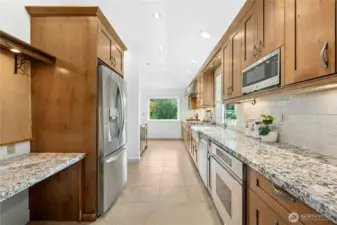 48" Vent-A-Hood over Dacor gas range/oven