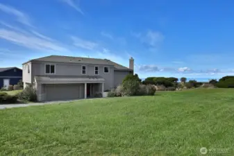 Double lot w/seperate parcels. Site Reg for 3 bedrooms.