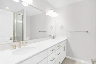 19244 NE 69th Circle Unit 104 ~ Ready Now
