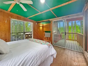 Rooftop deck- enjoy your morning coffee or an evening glass of wine as you unwind and telax