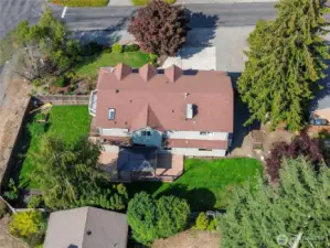 An overview of the whole yard.