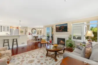 You will be delighted with the ever-changing warm southeast facing views from morning to night!