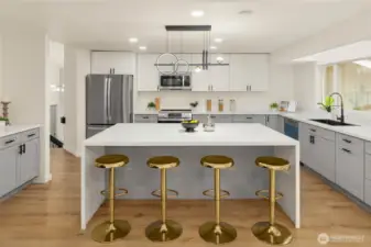 Designer finishes and updates in this well-appointed kitchen