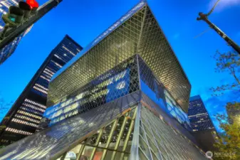 Across the street the Central Library opened in 2004 designed by Dutch architect Rem Koolhaas.