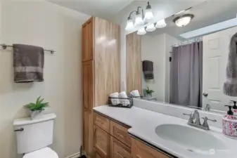 Upper level full bathroom