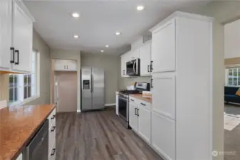 KITCHEN | CABINETS JUST REFRESHED