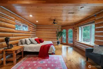 Primary with Private Deck