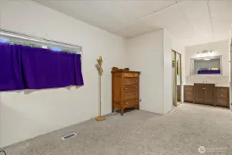 Primary Bed/Bath