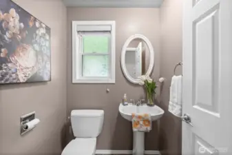 1/2 bath mainlevel