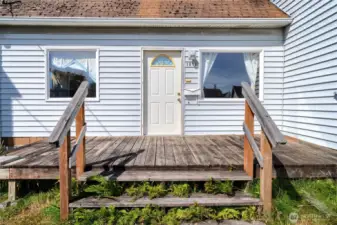 Front porch/deck