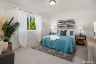 Third bedroom with en-suite bath is the perfect guest room!