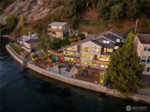 Welcome to Seola Beach and to your slice of 100+ ft of Puget Sound waterfront!