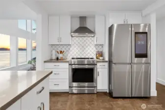 Connected smart appliances throughout the home make every task simpler, especially with this top of the line Samsung refrigerator that can connect to your Ring camera and even tell you when the laundry is done!