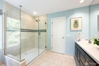 Large shower, with a view.