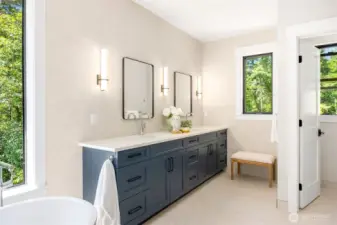 So much light in this bathroom make mornings a little bit easier.
