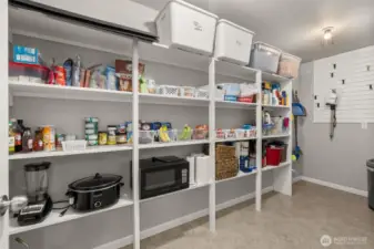 Walk-in Pantry