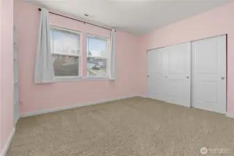 Large 2nd bedroom on the main floor