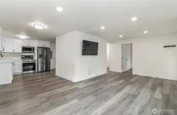 Showing the open concept, Great flow to this home