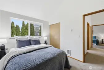 Large Guest Room