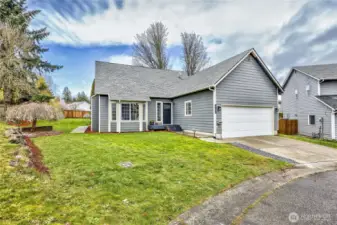 Located on a soft culdesaq