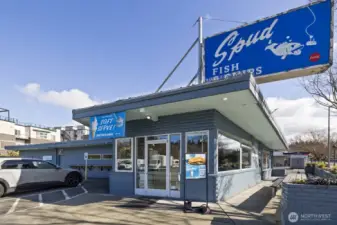 Spuds! A Classic Seattle Eatery just steps away!