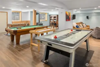 A huge, inviting basement that’s ideal for movie nights or enjoying games with family and friends.