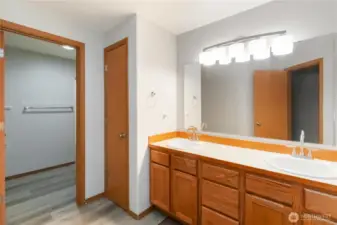 Main Full Bath