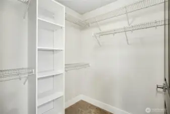 Walk-in Cabinet