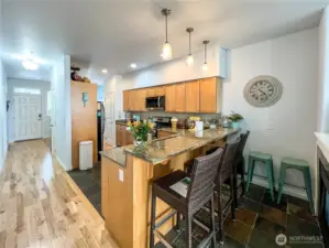Kitchen with breakfast bar