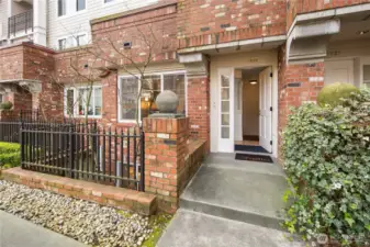 Welcome home to this updated and thoughtfully designed 2-story townhome-style condo located at 1519 NW. 57th St., in the heart of Ballard.