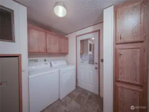 Utility room ( Laundry)