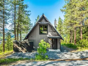 Modern Cabin