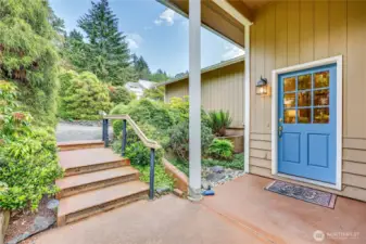 Front entry from driveway off 11th.