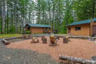 Firepit, 2 Car Garage