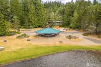 Kokanee Lake Community Park With Swimming & Fishing Area