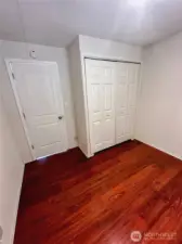 ADU : Bedroom (photos taken when vacant)