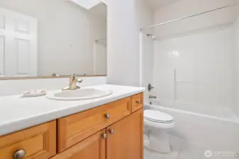 Full bath near 2nd bedroom