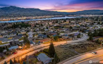 Sunset Views of the Columbia River, Wenatchee River Confluence park and Sage Hills above Wenatchee. Leavenworth and Lake Chelan a short commute. Mountain biking, hiking, skiing, and water sports.