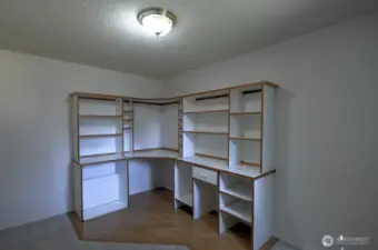 Great space for a home office or study area