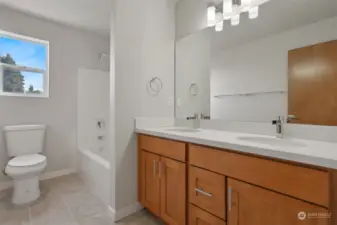 Level 3 Full Bath