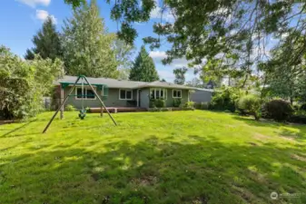 Located close to I-5 and Highway 99, this home offers unbeatable connectivity to North Puget Sound and beyond.