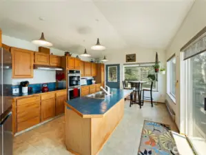 Great kitch.