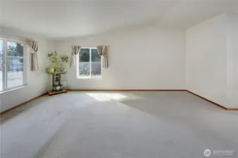 The great room without the virtual staging.